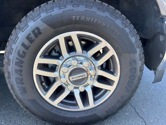 Certified 2018 Ford F250 Lariat w/ Lariat Ultimate Package RWD image 5