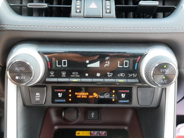 Used 2022 Toyota RAV4 Limited AWD/4WD image 26