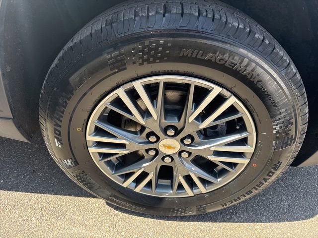 Used 2025 Chevrolet Traverse LT AWD/4WD image 13