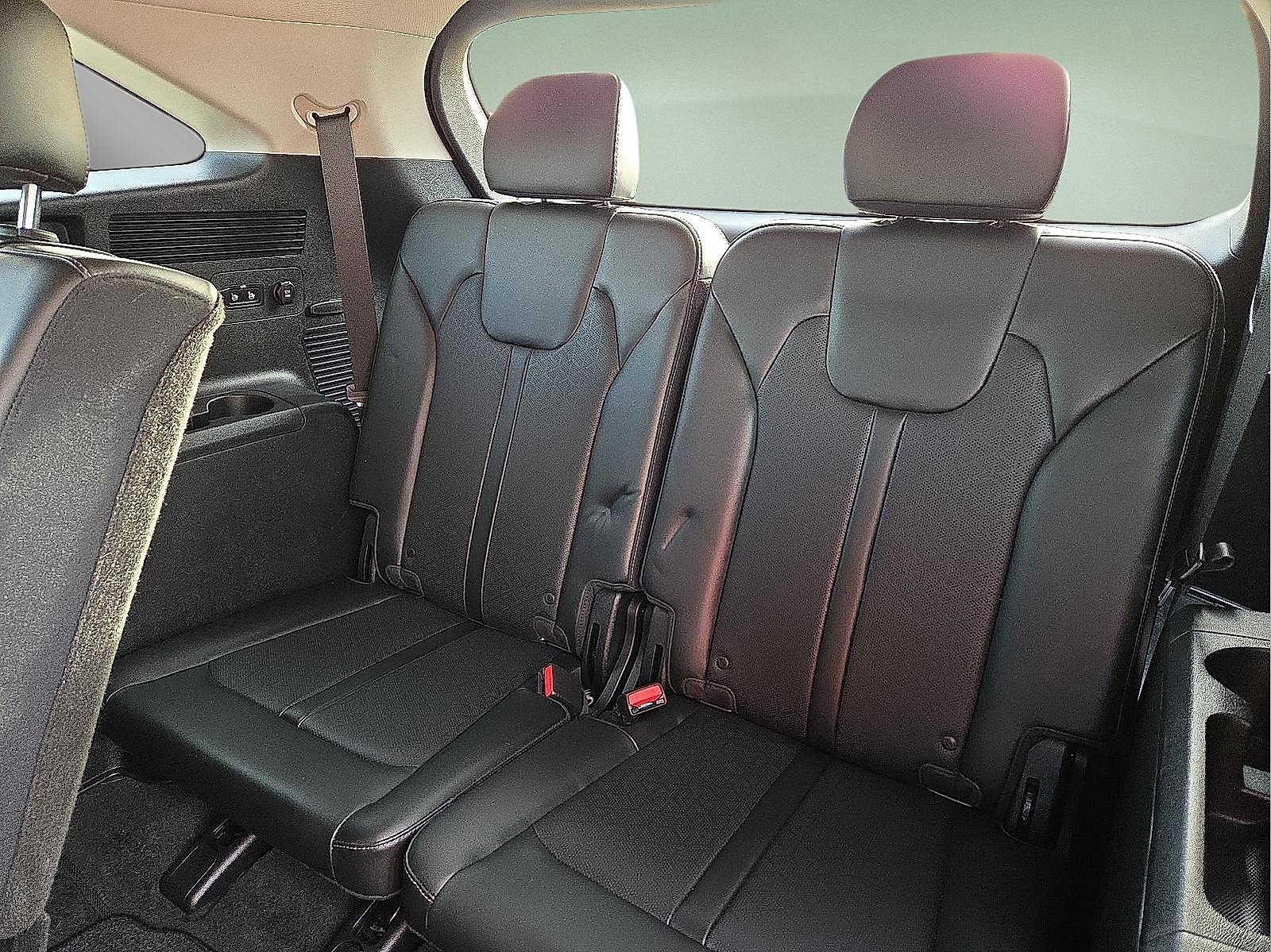 Used 2023 Kia Sorento S image 10