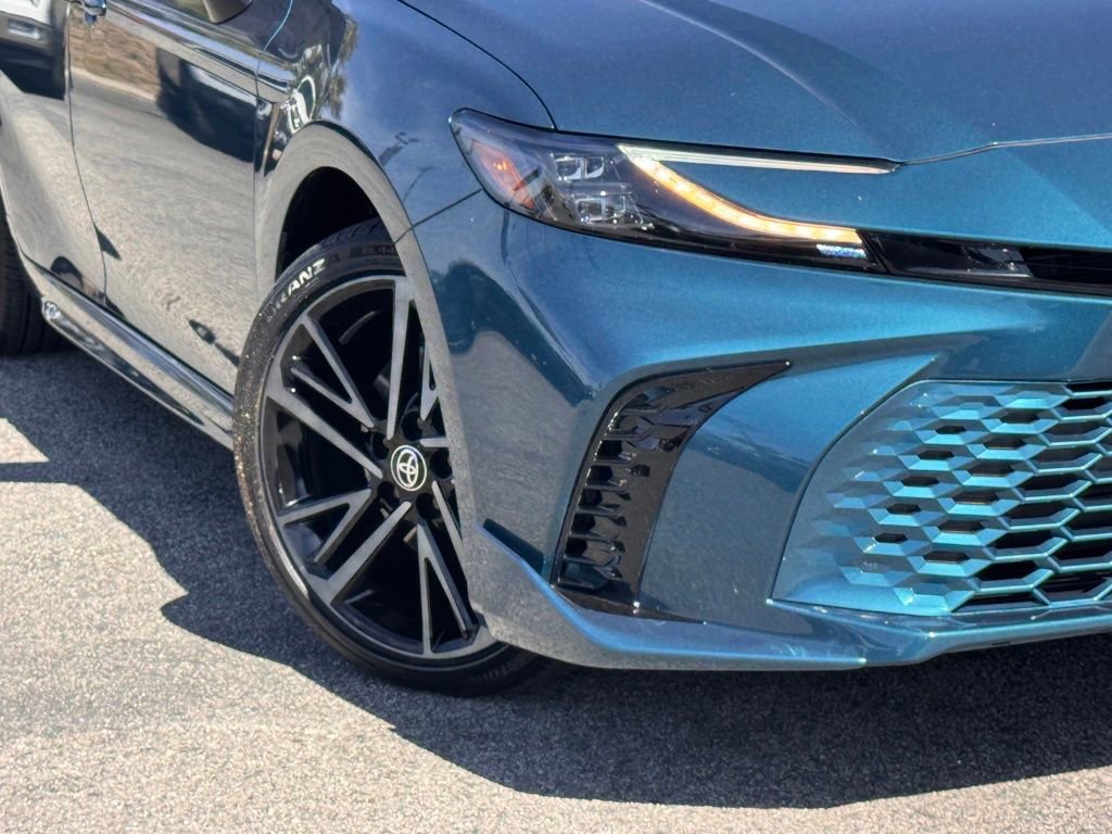 Used 2025 Toyota Camry XSE w/ Premium Package AWD/4WD image 4