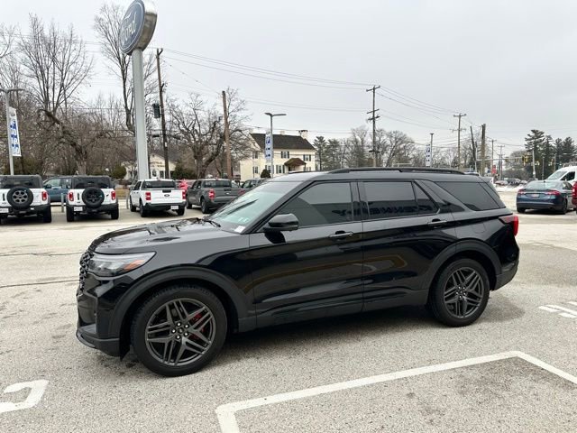 Certified 2025 Ford Explorer ST w/ Sun And Sound Package image 4