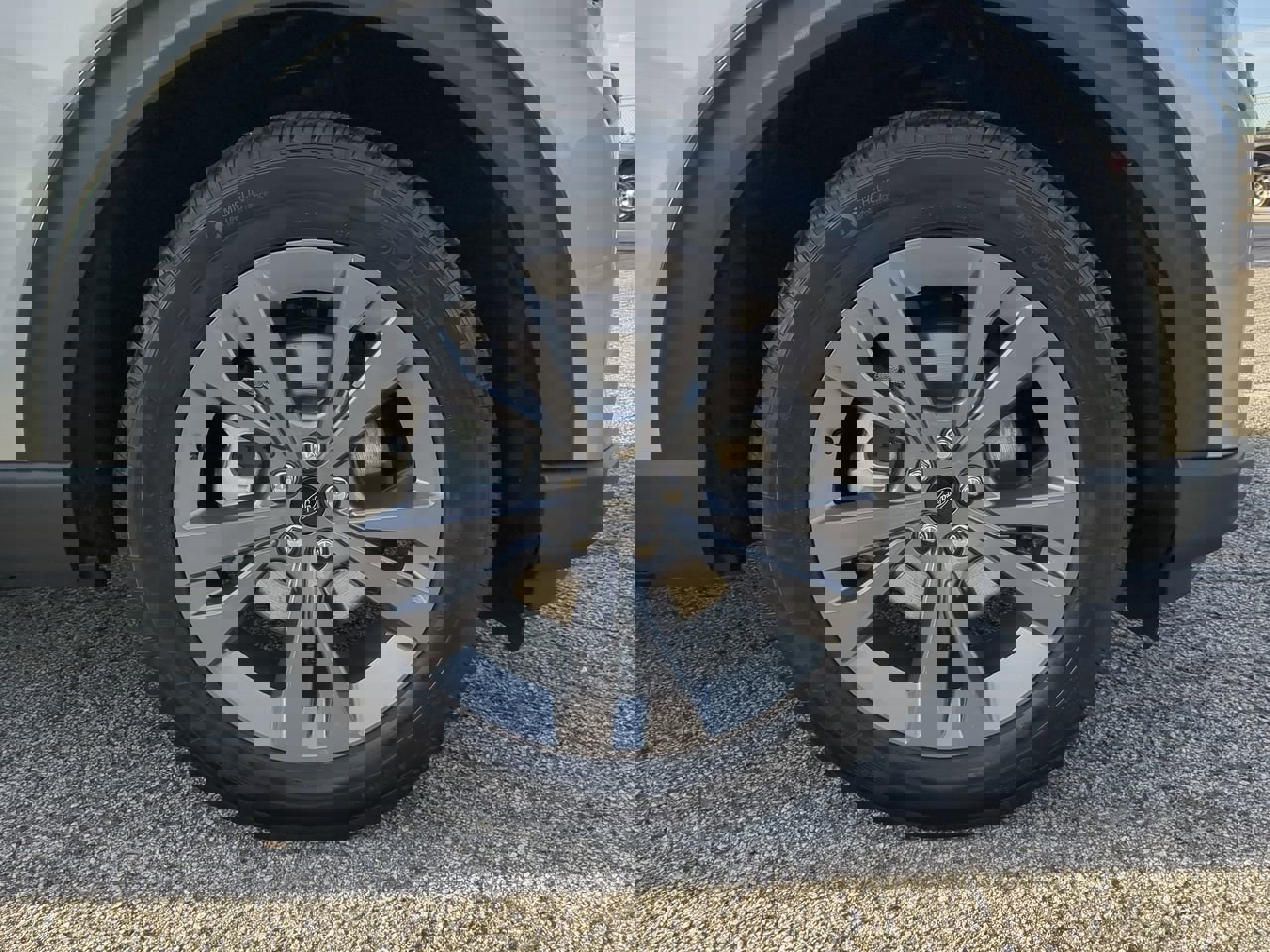 Certified 2025 Ford Explorer Active w/ Active Comfort Package image 9