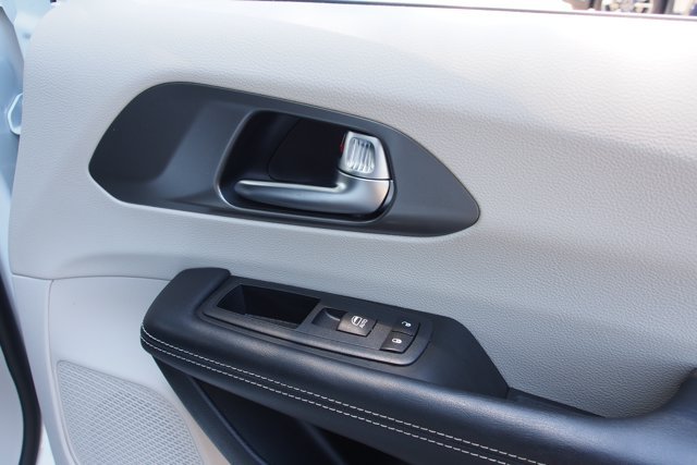 Used 2022 Chrysler Pacifica Touring-L FWD image 13