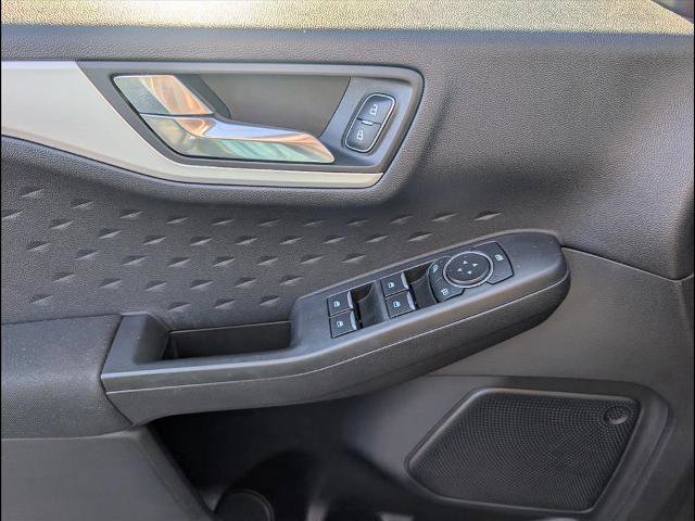 Certified 2020 Ford Escape SE image 15