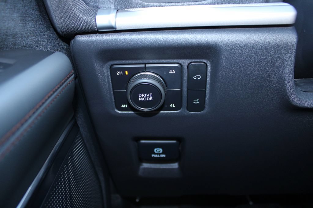Certified 2025 Ford Expedition Active AWD/4WD image 43