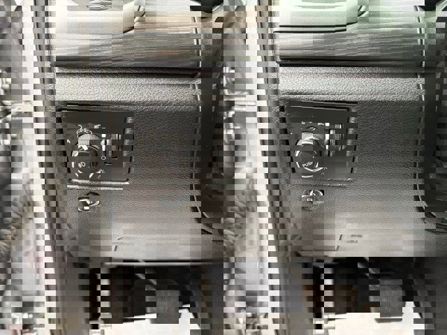 Used 2020 Jeep Grand Cherokee Altitude image 29