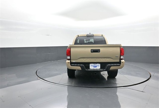 Used 2019 Toyota Tacoma TRD Off-Road image 6