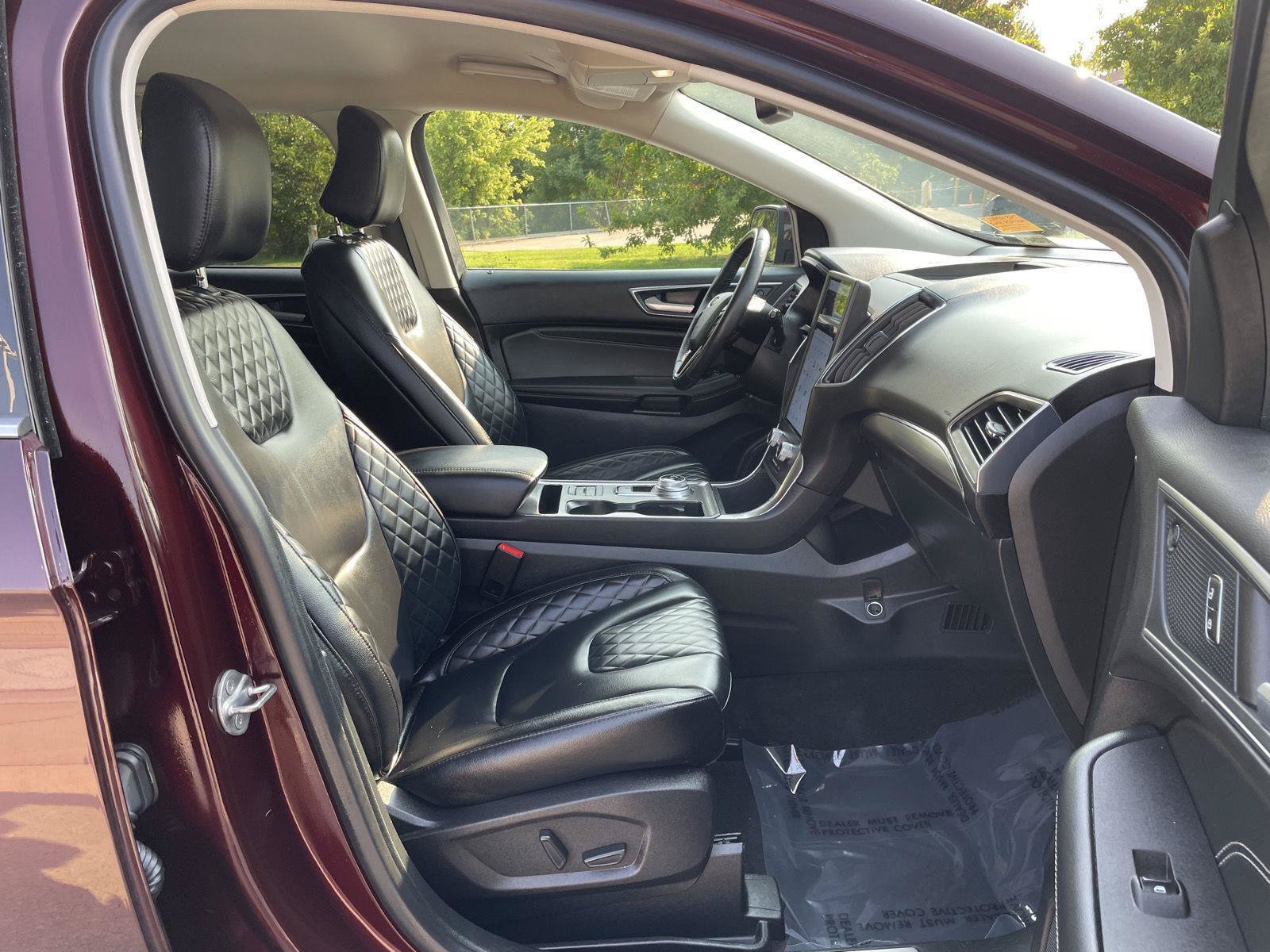 Certified 2024 Ford Edge Titanium AWD/4WD image 19