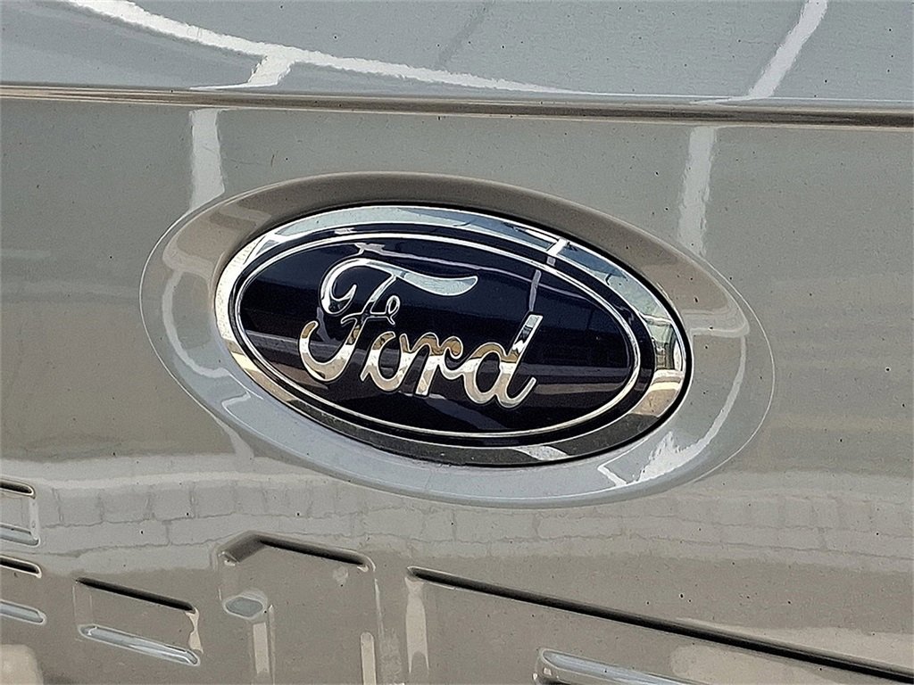 Certified 2022 Ford F150 XLT w/ Equipment Group 302A High image 31