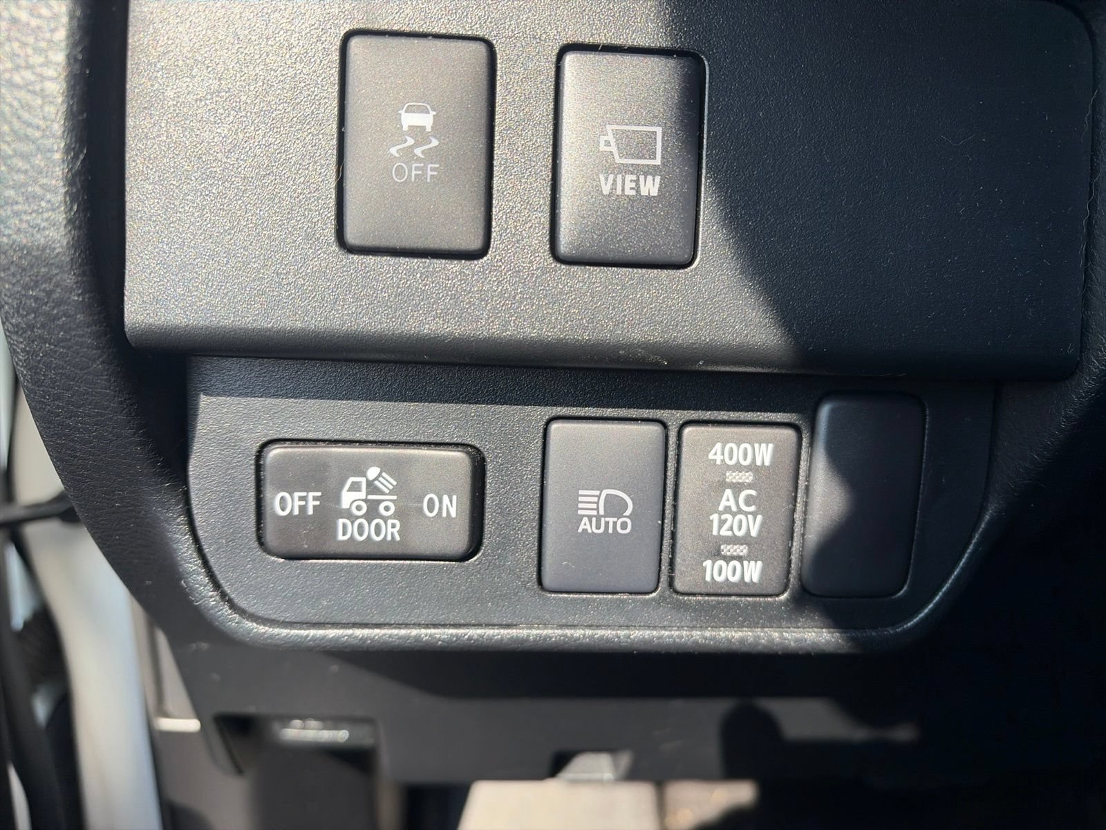 Used 2021 Toyota Tacoma Limited AWD/4WD image 16