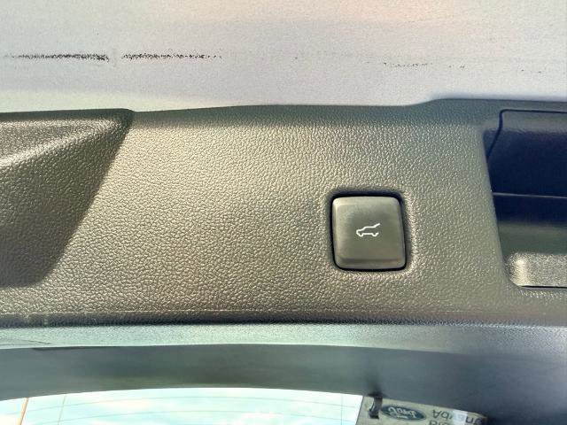 Certified 2022 Ford Escape SE w/ SE Sport Appearance Package image 16