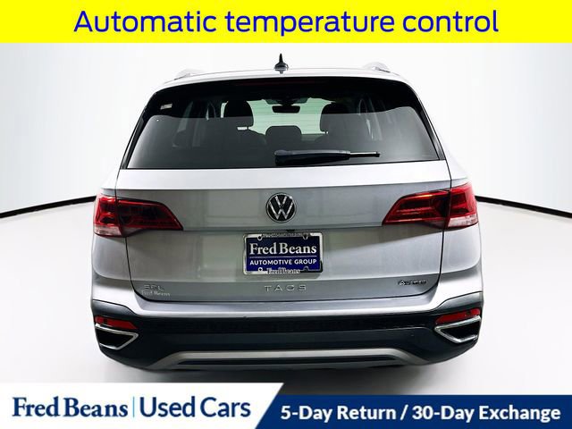 Used 2022 Volkswagen Taos SEL image 4