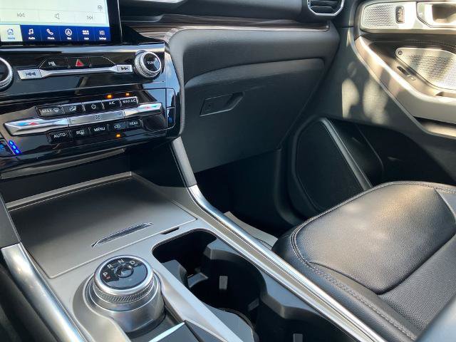 Certified 2024 Ford Explorer Limited w/ Limited Technology Package AWD/4WD image 32