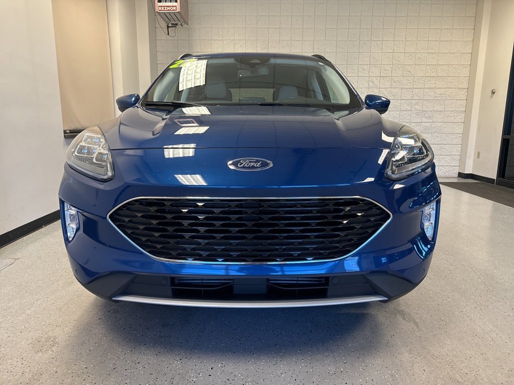 Certified 2022 Ford Escape Titanium image 32