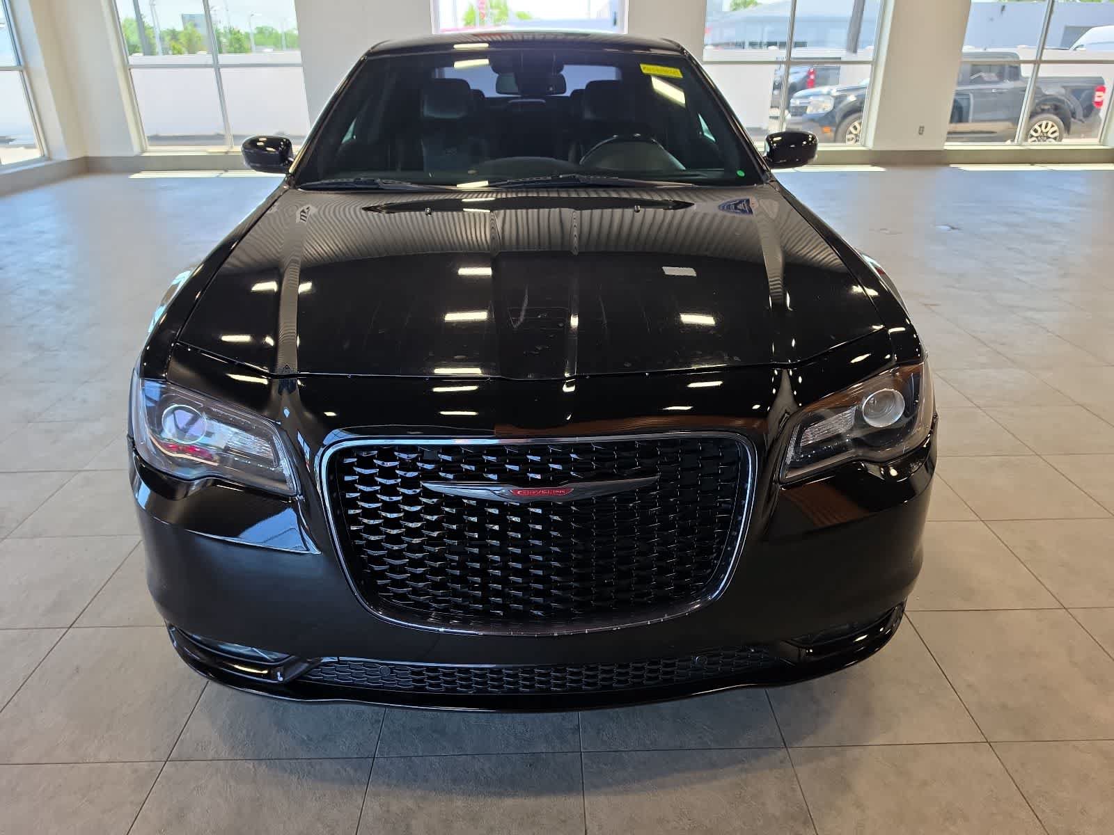 Used 2021 Chrysler 300 S RWD image 3