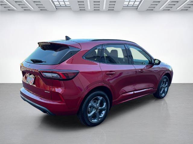 Certified 2023 Ford Escape ST-Line AWD/4WD image 5