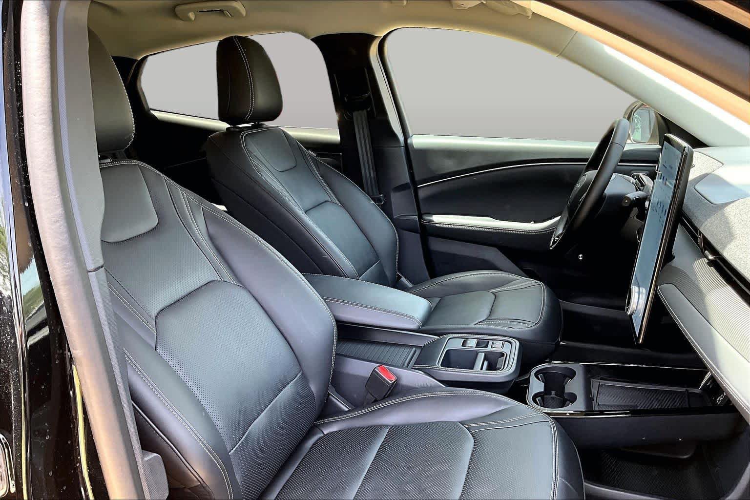 Certified 2025 Ford Mustang Mach-E Premium RWD image 8