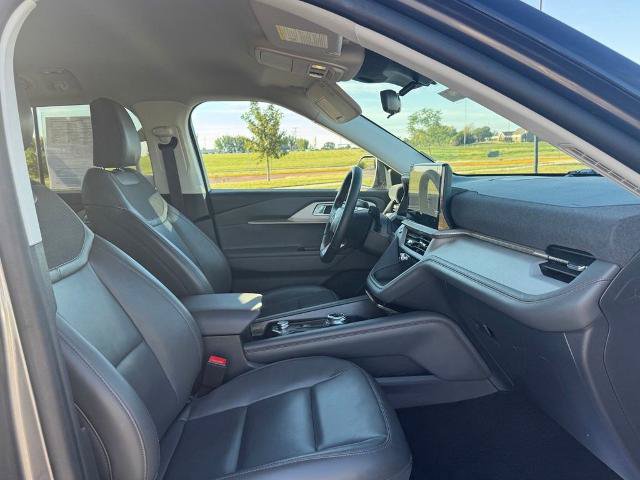 Certified 2025 Ford Explorer Active w/ Active Comfort Package AWD/4WD image 26