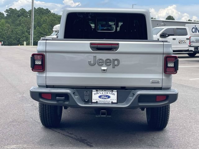 Used 2023 Jeep Gladiator Overland w/ LED Lighting Group AWD/4WD image 27