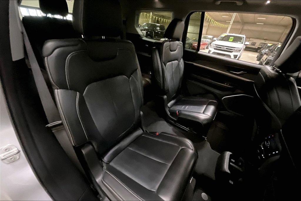 Used 2021 Jeep Grand Cherokee L Limited image 26