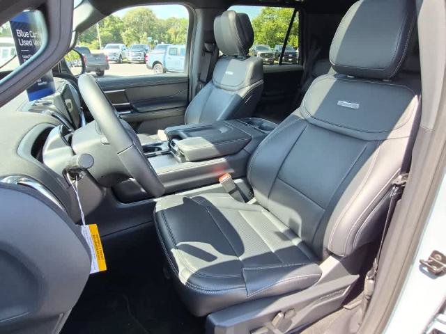 Certified 2027 Ford Expedition Platinum w/ Stealth Appearance Package AWD/4WD image 12