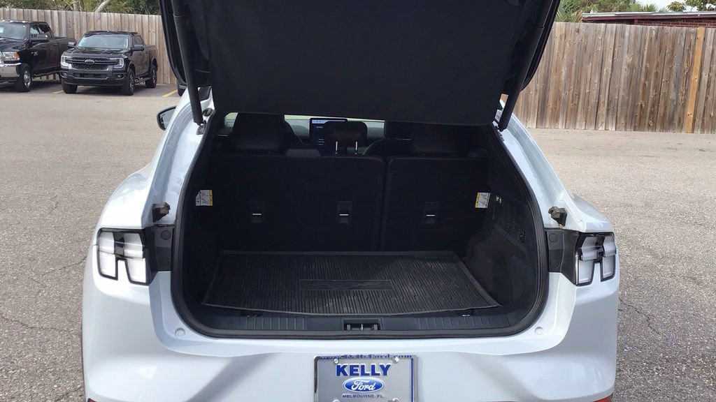 Certified 2022 Ford Mustang Mach-E Premium image 9