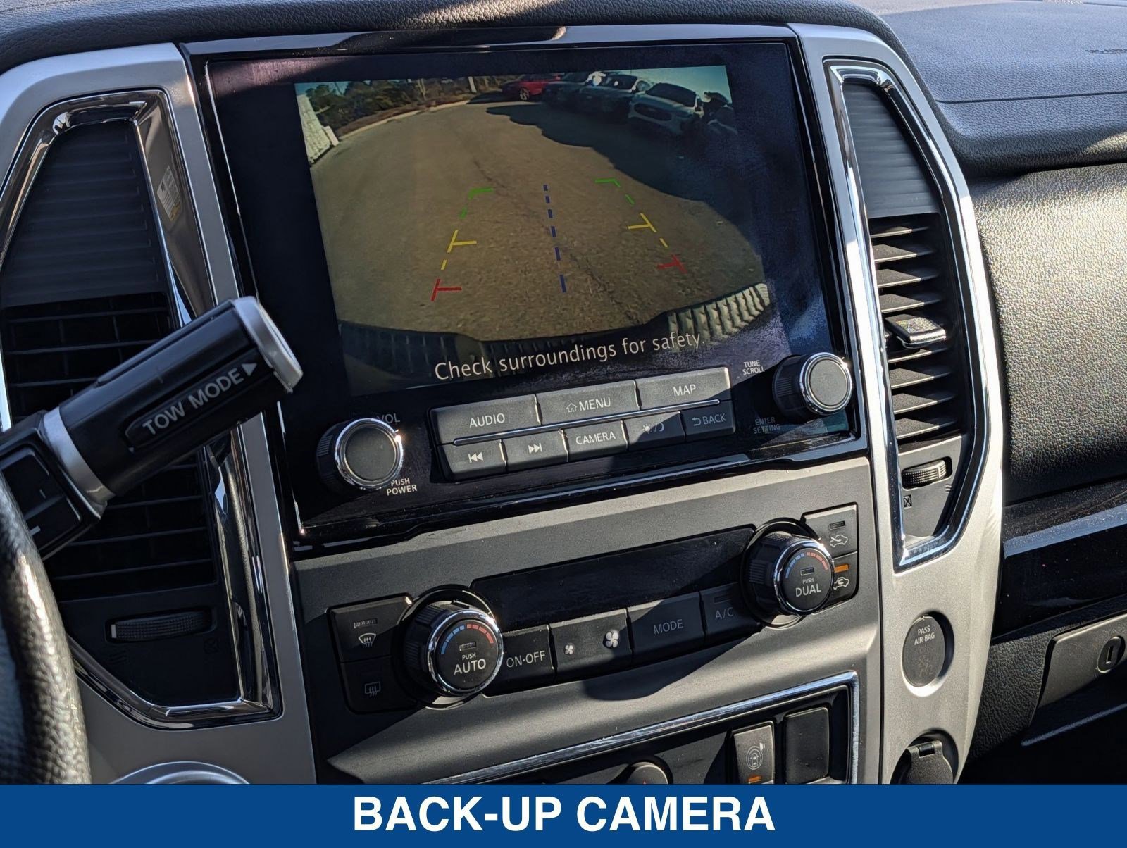 Used 2021 Nissan Titan SV w/ SV Convenience Package image 30