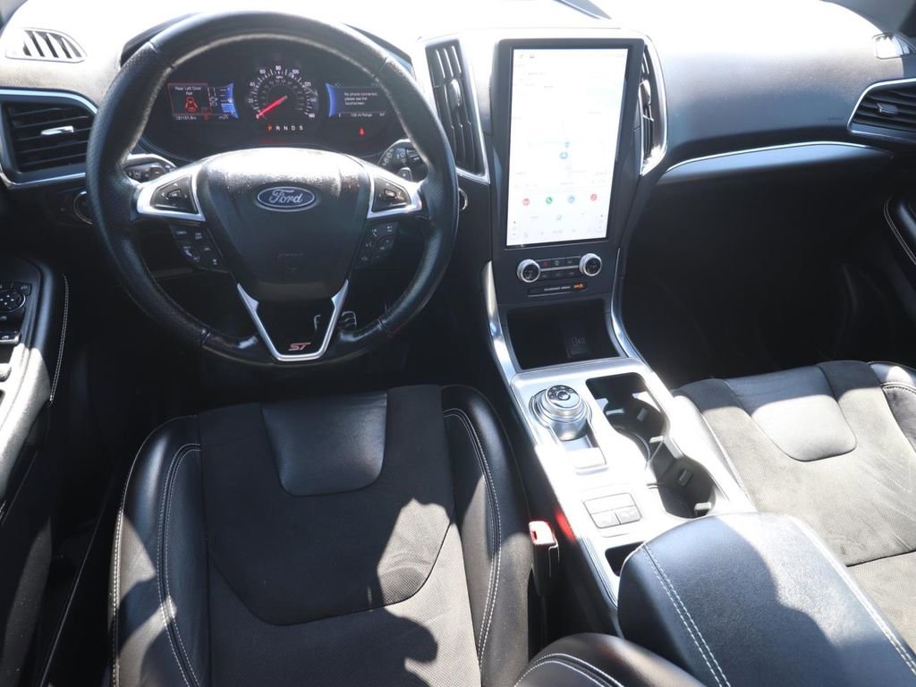 Certified 2022 Ford Edge ST w/ Equipment Group 401A AWD/4WD image 9