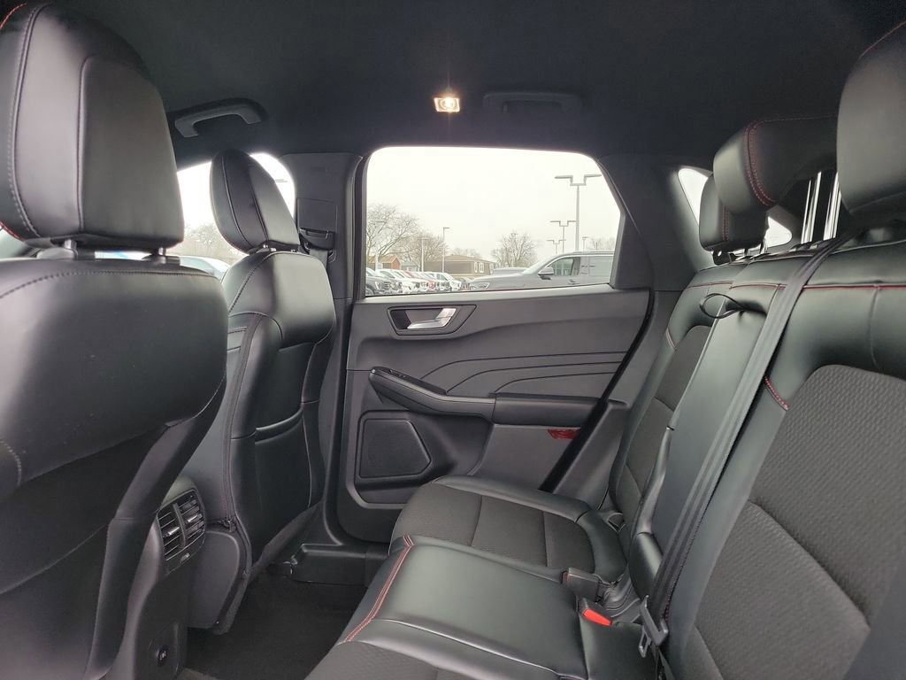 Certified 2025 Ford Escape ST-Line AWD/4WD image 13