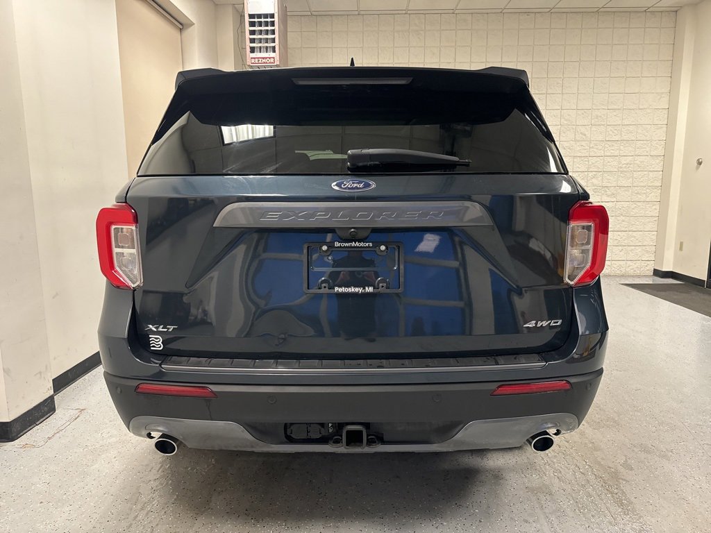 Certified 2023 Ford Explorer XLT w/ Equipment Group 202A image 5