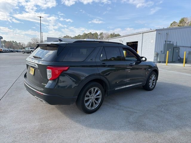 Certified 2024 Ford Explorer XLT w/ Equipment Group 202A image 9