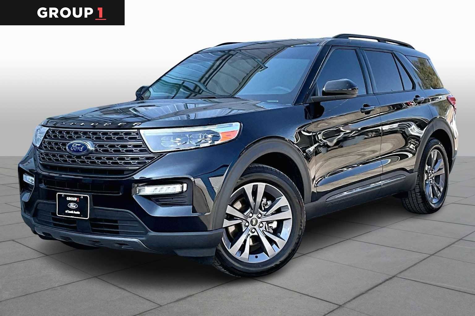 Certified 2022 Ford Explorer XLT w/ Equipment Group 202A