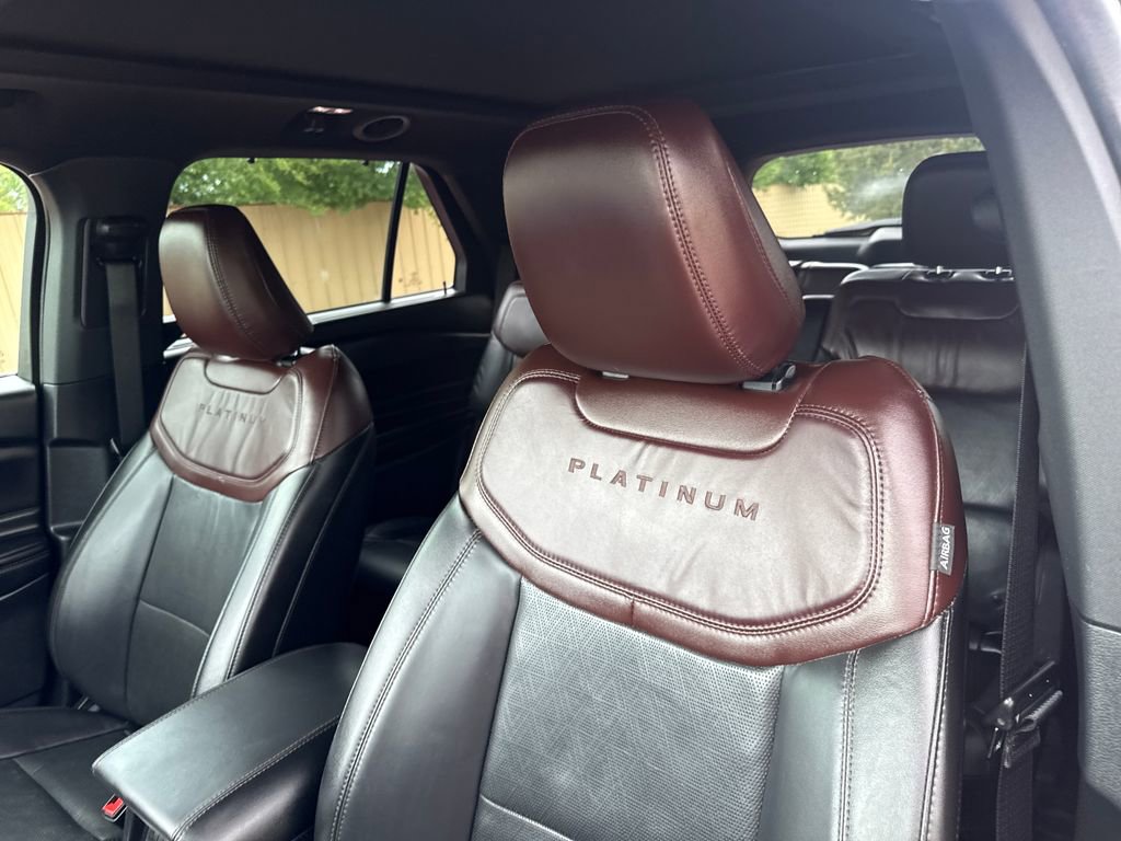 Certified 2023 Ford Explorer Platinum w/ Technology Package AWD/4WD image 13