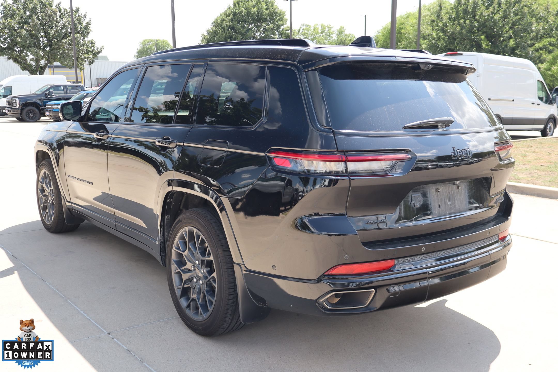 Used 2023 Jeep Grand Cherokee L Summit AWD/4WD image 6