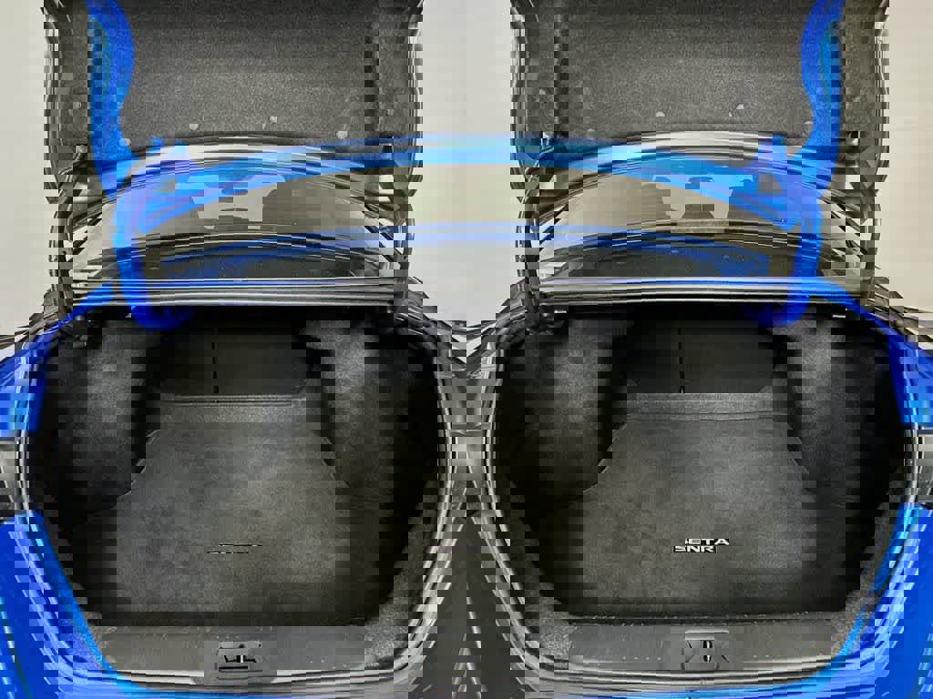 Used 2025 Nissan Sentra SR w/ SR Premium Package image 23