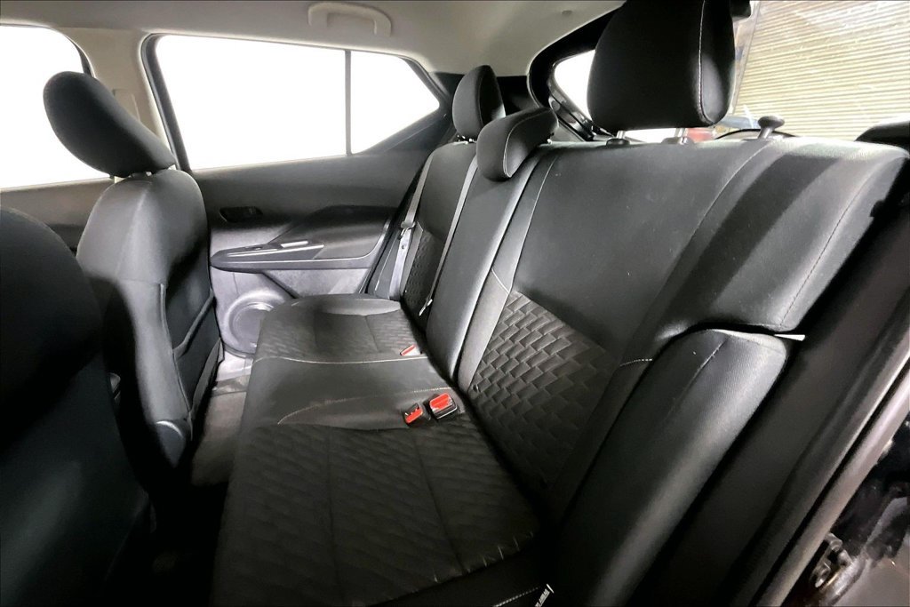 Used 2021 Nissan Kicks S FWD image 19