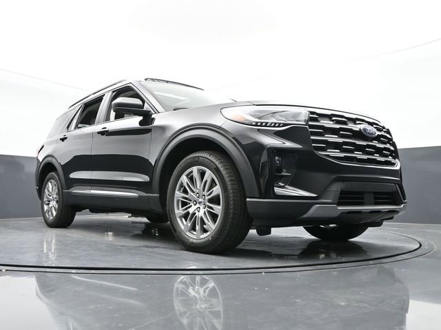 Certified 2025 Ford Explorer Active w/ Active Comfort Package image 32