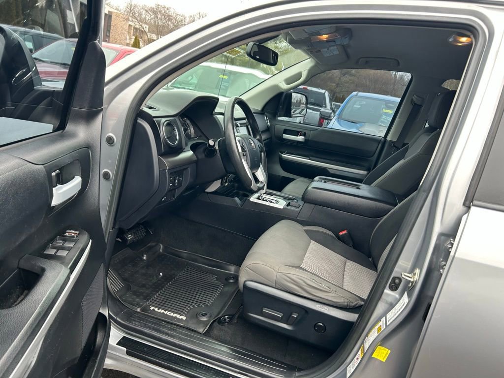 Used 2017 Toyota Tundra SR5 w/ TRD Off Road Package image 15