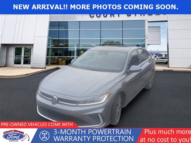 Used 2025 Volkswagen Jetta SE