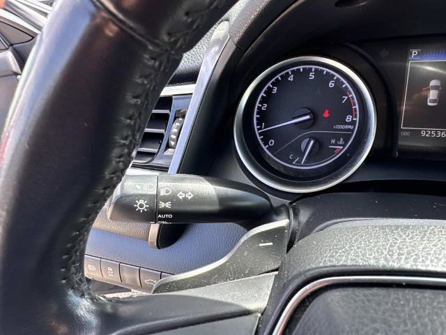 Used 2018 Toyota Camry SE FWD image 22