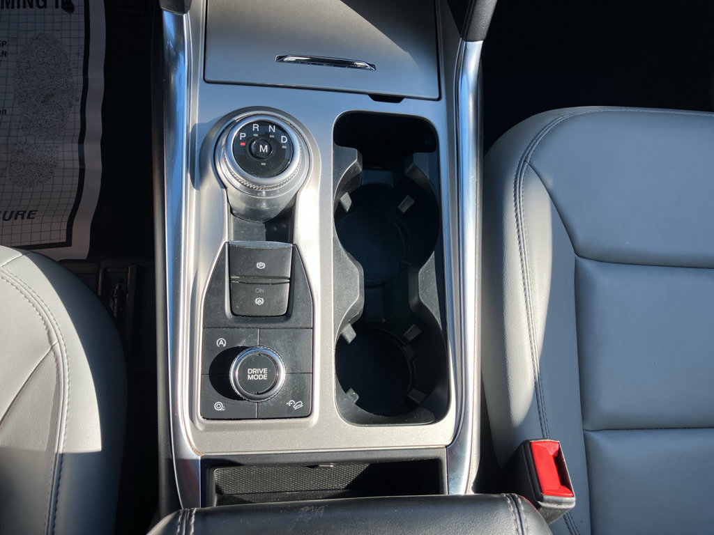 Certified 2021 Ford Explorer XLT w/ Equipment Group 202A image 20