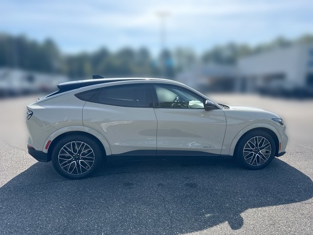 Certified 2025 Ford Mustang Mach-E Premium AWD/4WD image 9