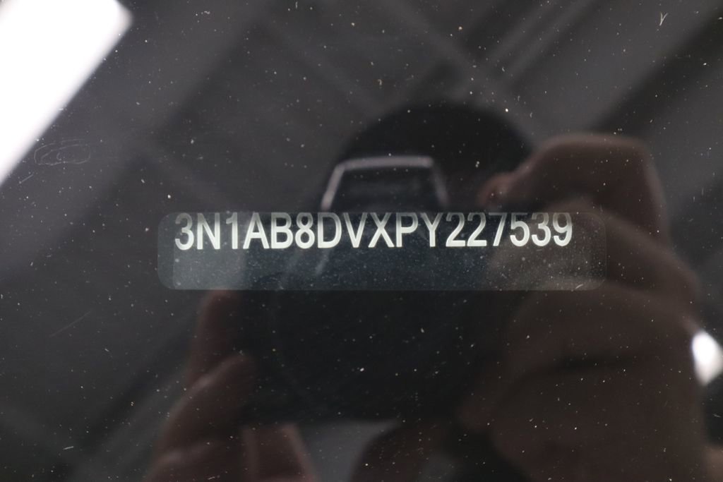 Used 2023 Nissan Sentra SR w/ Trunk Package image 32