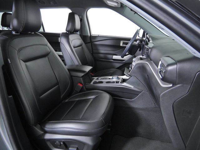 Certified 2024 Ford Explorer XLT w/ Equipment Group 202A AWD/4WD image 13