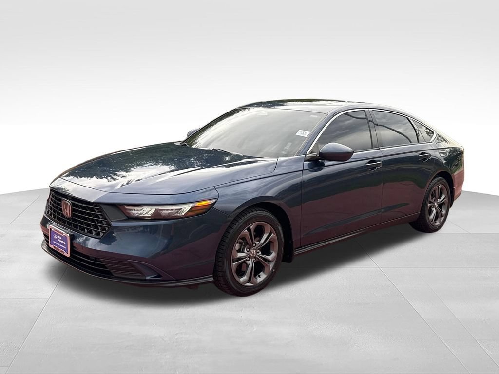 Used 2023 Honda Accord EX image 4