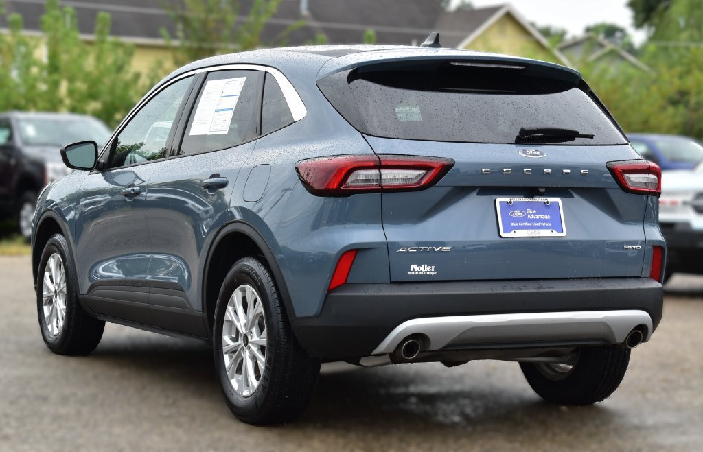 Certified 2023 Ford Escape Active AWD/4WD image 9