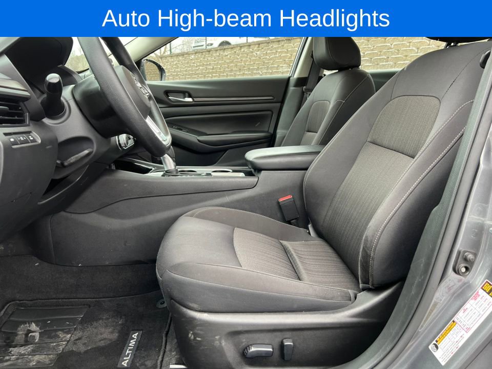 Used 2024 Nissan Altima 2.5 SV image 3