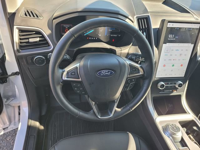 Certified 2024 Ford Edge SEL image 30