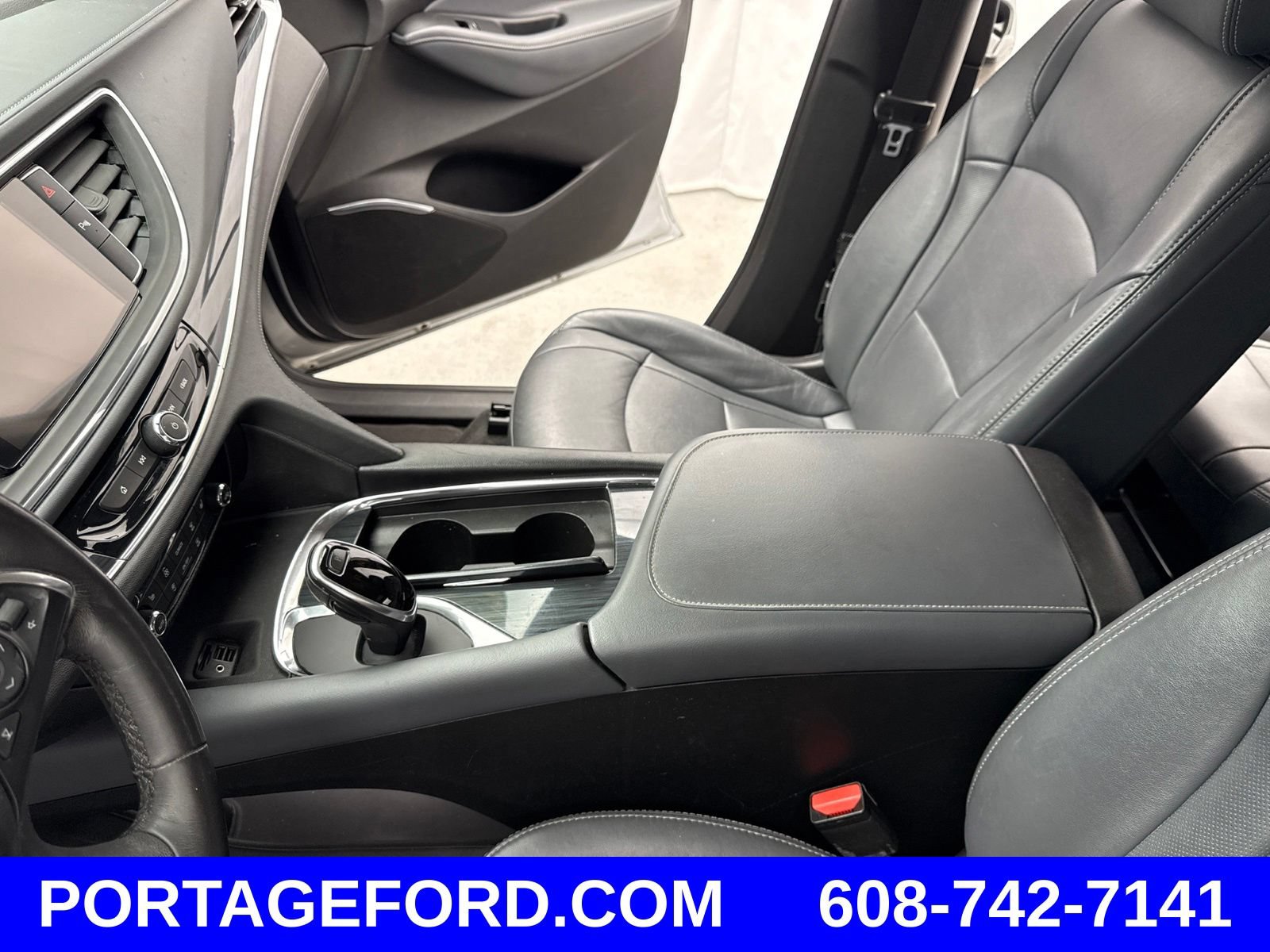 Used 2021 Buick Enclave Essence FWD image 20